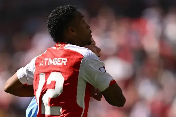 Report Details When Jurrien Timber ‘Hopes’ To Make Arsenal First Team Comeback After Return To Full Training