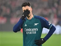 'He Is Really Average With A Dreadful First Touch' 'Ghosting The Game' Fans Question Arsenal Star After Bayern Display