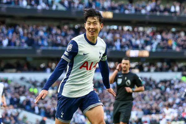 Arsenal Struggle As Spurs And Liverpool Shine: Premier League Team Of