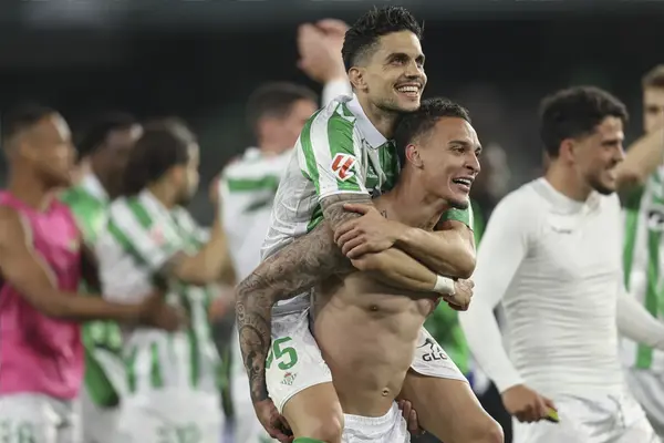 Arsenal Linked With Shock Transfer Move For £86 Million Manchester United Flop This Summer