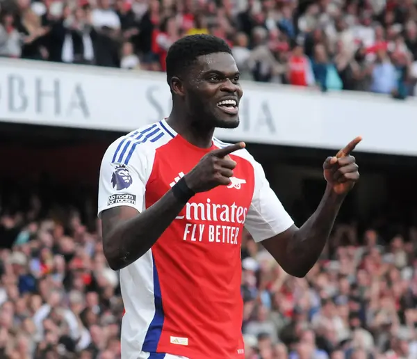 Journalist Reveals Thomas Partey Contract Future At Arsenal Amid “Bumper Deal” Claim