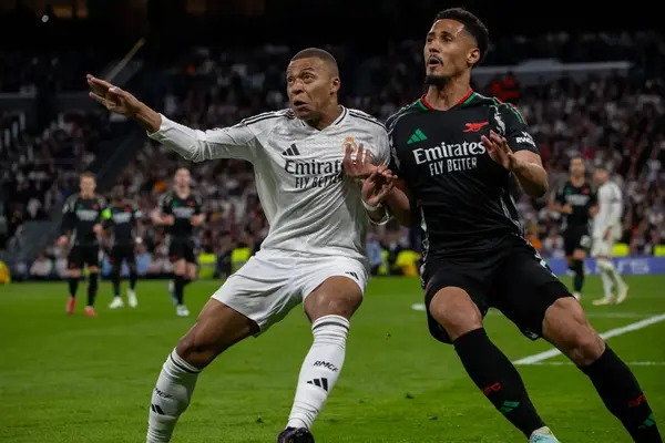 William Saliba Warned By Ex-Arsenal Midfielder That The “Grass Is Not Really Greener” Amid Reports Of A Real Madrid Move