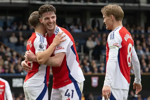 “Can He Do This?” – William Gallas Challenges Arsenal Star To “Step Up” Like Declan Rice Ahead Of PSG