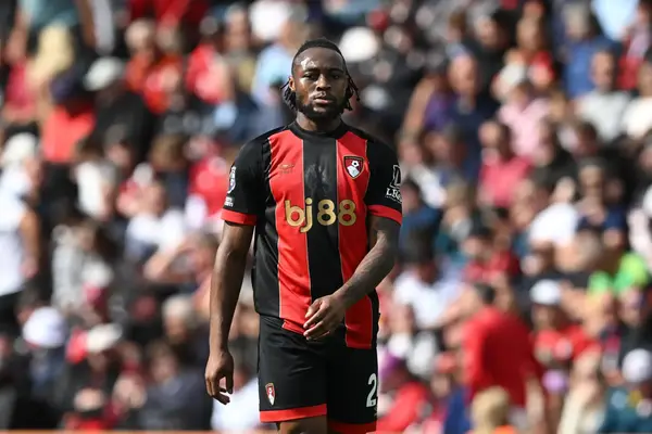‘I’M BEGGING!!!’ ‘Good Signing’ ‘Waste Of Money’ Fans React As Arsenal Ponder Move For £50M Rated Wide Man