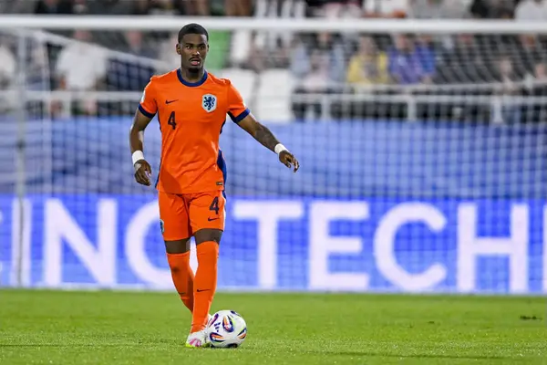 Jorrel Hato Makes Decision On Which Club He Wants To Sign For As Arsenal, Chelsea And Liverpool All Circle