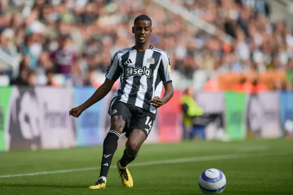 OPINION: Arsenal Should “Drop Everything” And Hijack £150m Liverpool Transfer Amid Gyokeres Deal