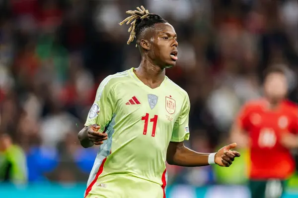 Arsenal And Barcelona Lose Out On £80m La Liga Star Who Signs New 10-Year Contract