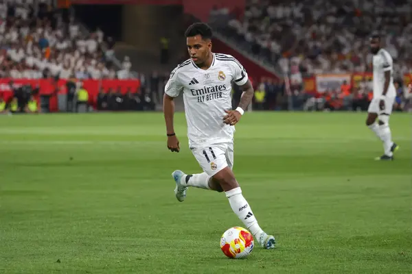 REPORT: Arsenal Could Sign Rodrygo As Real Madrid Plot Swap For “Rolls-Royce” Gunners Star