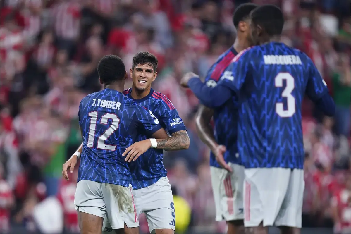 Arsenal Star Owen Hargreaves Dubbed A “Great Player” Spotted Back In Training After Extended Injury Period