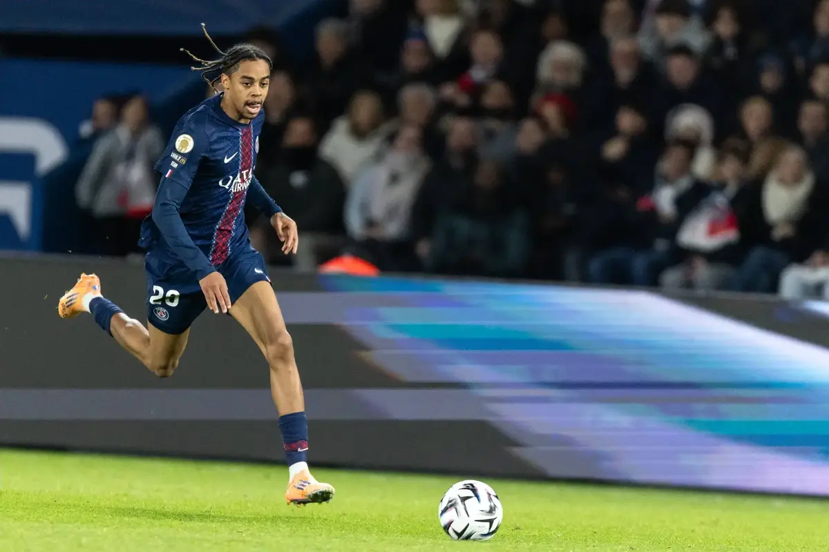 Arsenal Join Liverpool In Race For “One Of The Best Wingers In The World” Amid Contract Dispute