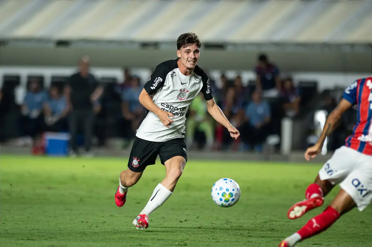 Arsenal Move First for Brazilian Wonderkid After Early Talks – Chelsea Playing Catch-Up