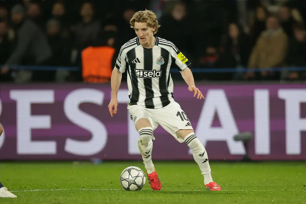 ‘Huge Upgrade Over Martinelli’ ‘Hard Pass From Me’ Fans React As Arsenal Eye £75M Summer Swoop