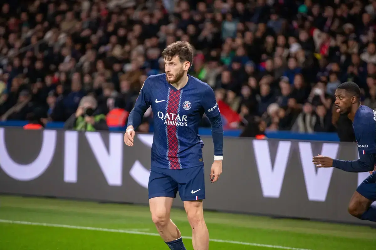 Arsenal Encouraged to Pursue PSG Star to Strengthen Attacking Options