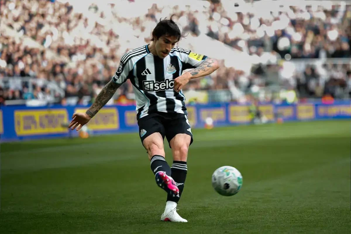 ‘The Clubs Are In Contact’ – Report Claims Arsenal Have Made Their Move For £100M Rated Midfielder