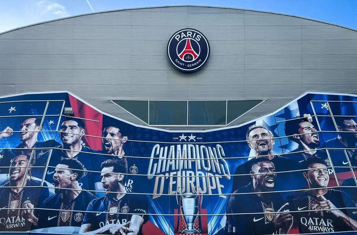 Arsenal Are Pursuing PSG Left-Back After Contract Talks Stall