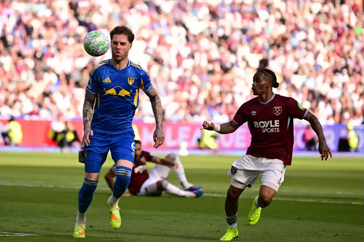‘Waaaaay Overpriced’ ‘He Can’t Lace Martinelli’s Boots’ – Fans React As Arsenal Join 3 PL Rivals In Race For Dutch Ace